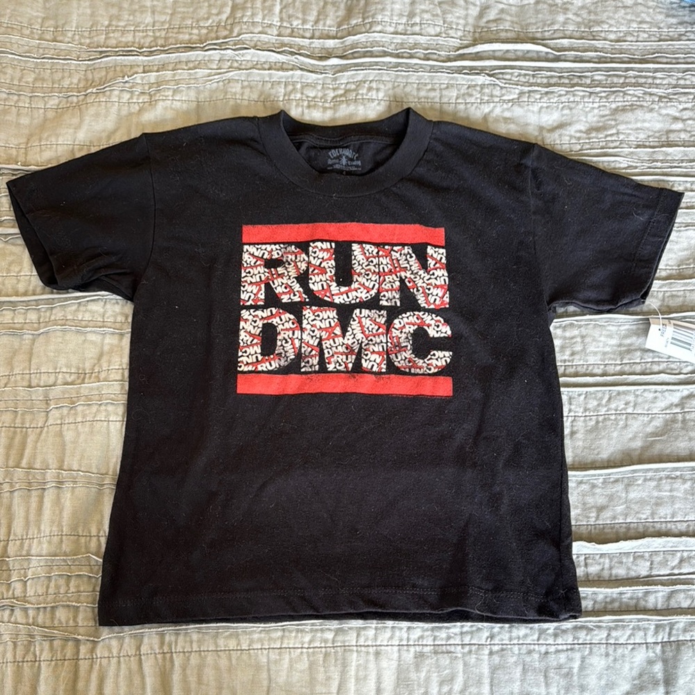 Freeze Black and Red Vintage Graphic Short Sleeve Tee
